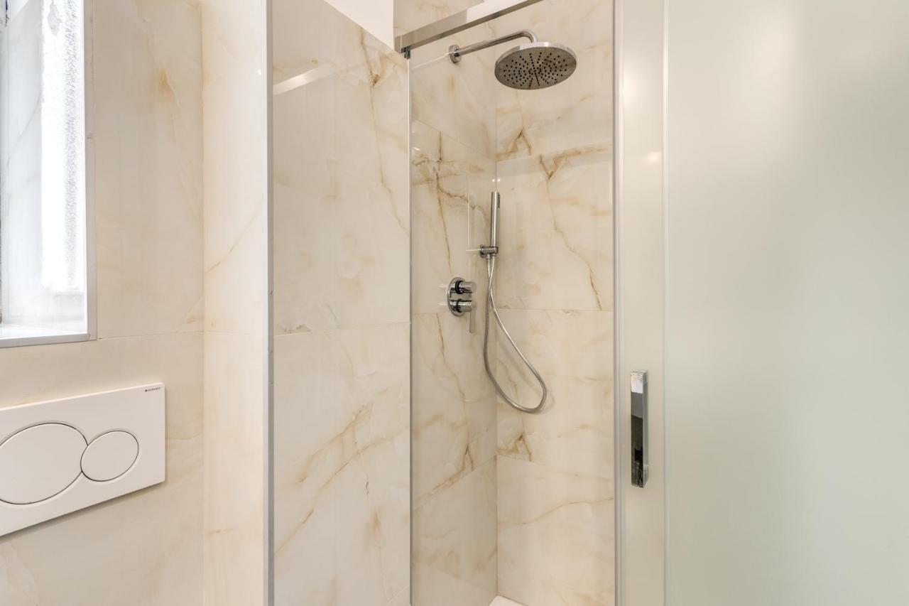 Nala Luxury Apartment With Terrace Rome Exterior photo