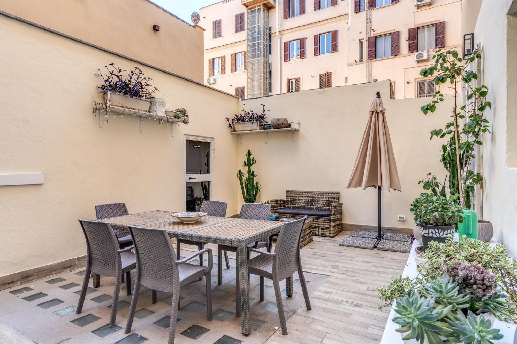 Nala Luxury Apartment With Terrace Rome Exterior photo